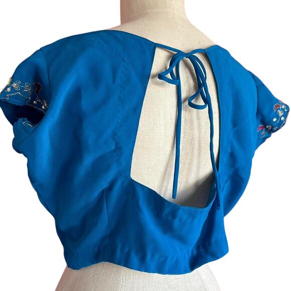 Womens Top Size Medium Blue Handmade Detailed Embroidery Crop Open Back Handsew - Picture 2 of 8
